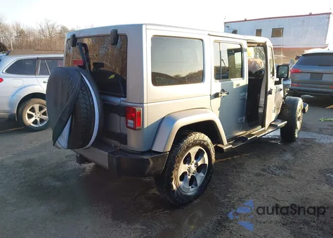 2016 Jeep Wrangler Unlimited Sahara z USA, uszkodzony, nr VIN 1C4BJWEG1GL252072
